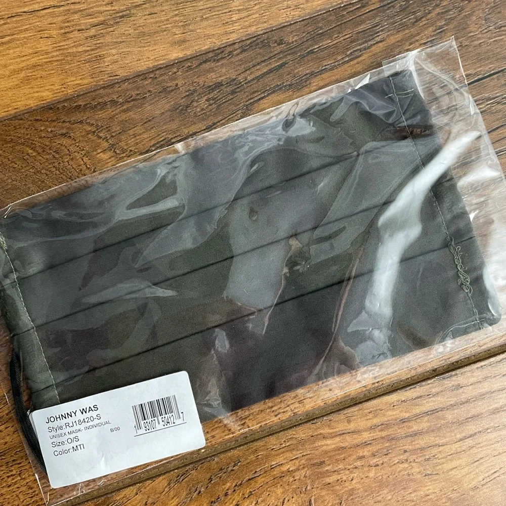 Johnny Was Camo‎ Face Mask with Filter Pocket - NEW